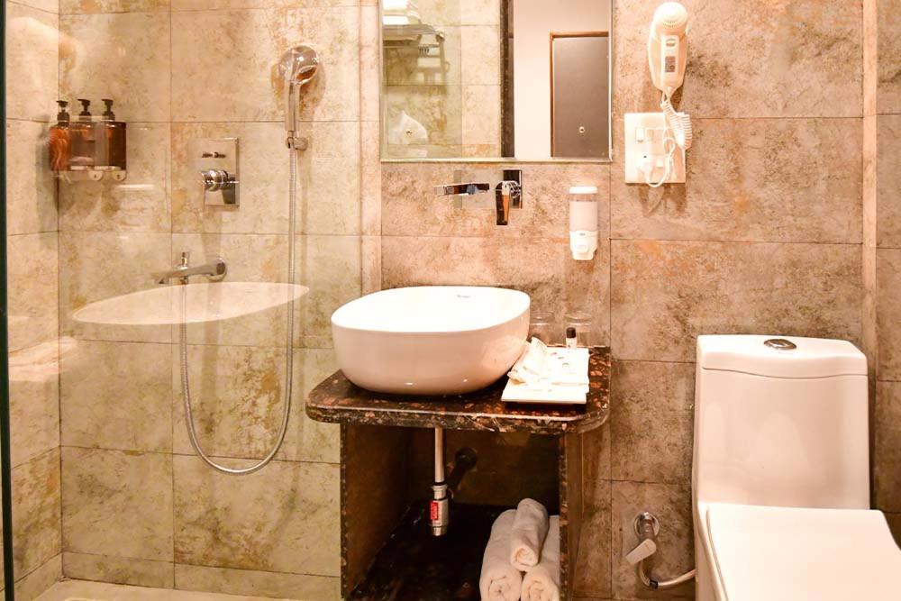 Hotel Aviral Ganga A Unit Of Amritaam Wellness